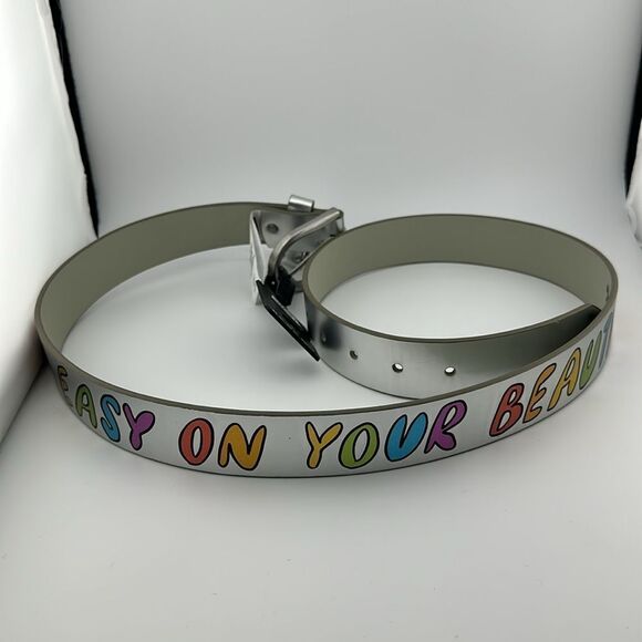 Brand New Levi’s Go Easy on your beautiful self leather belt sz 40 - Picture 3 of 4